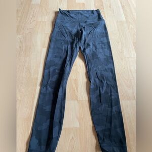 Womens Lululemon Camo Align Leggings 25” length